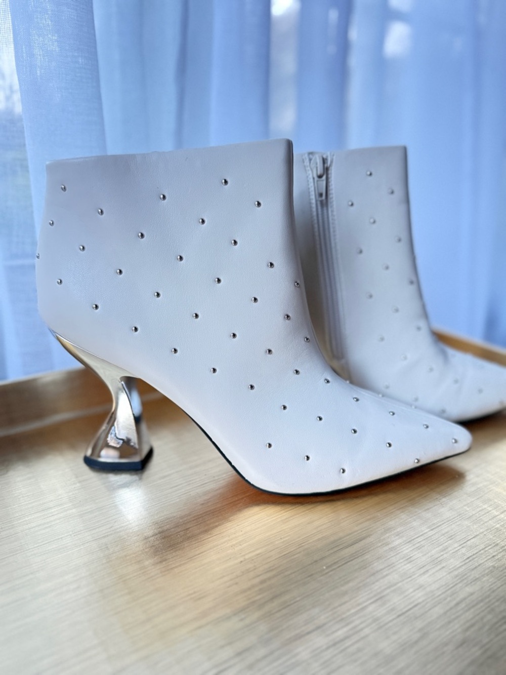 Katy Perry The Laterr Studded Cream Ankle Boots Size 10 Sculptural Heel
